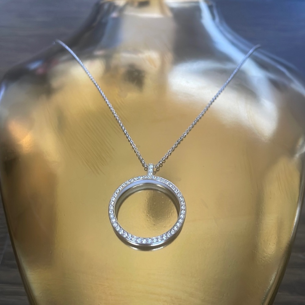 Swarovski circle necklace